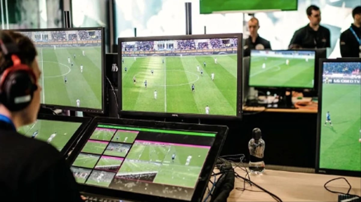 adana-demirspor-galatasaray-macinin-var-hakemi-andre-narciso-oldu-YPDsYJqn.jpg