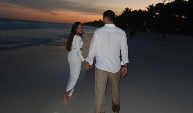 MİRAY DANER’DEN İLK AŞK PAYLAŞIMI: SEVGİLİSİYLE KAREYE BEĞENİ YAĞDI