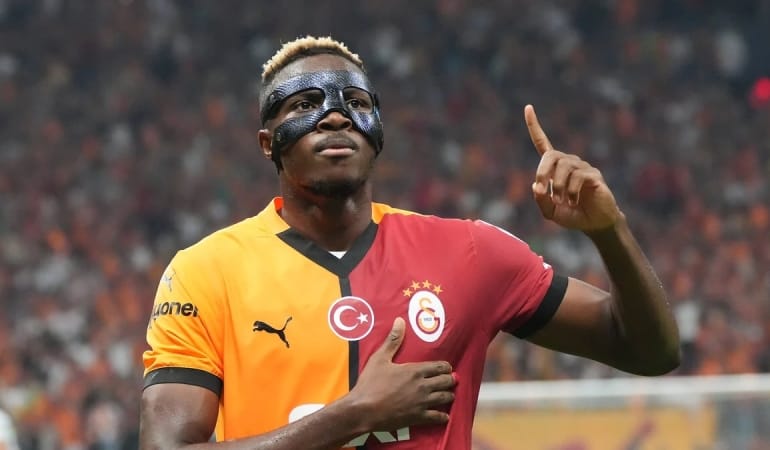 VICTOR OSIMHEN’DEN MANCHESTER UNITED’A: “GALATASARAY’DA MUTLUYUM”