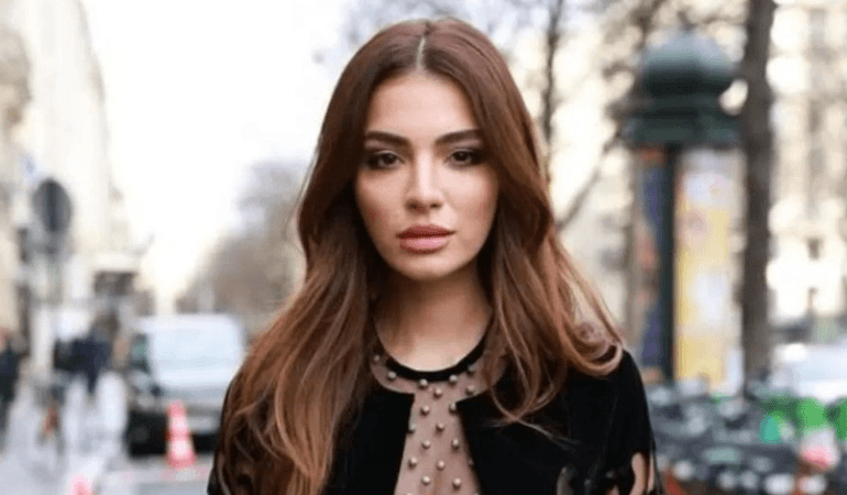 MELİSA ASLI PAMUK’TAN KARNI BURNUNDA POZLAR