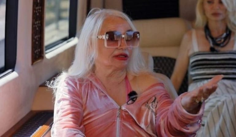 BANU ALKAN APAR TOPAR HASTANEYE KALDIRILDI!