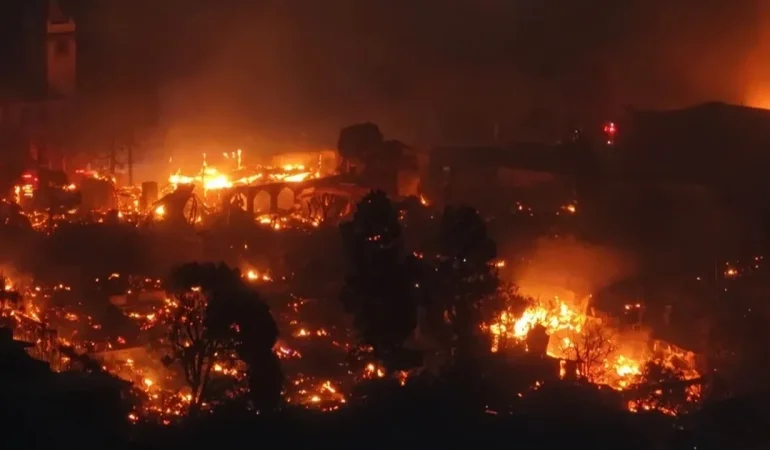 LOS ANGELES’TA ORMAN YANGINLARI: 33 BİN KİŞİ TAHLİYE EDİLDİ