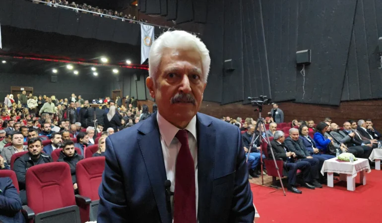 EGE’DEKİ DEPREMLER VOLKANİK PATLAMAYI TETİKLEYEBİLİR Mİ?