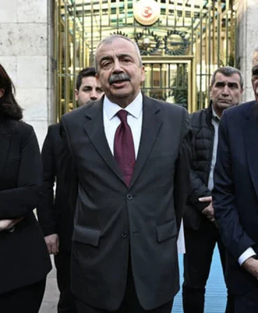 67c00fbc0d66d453__w1200xh675