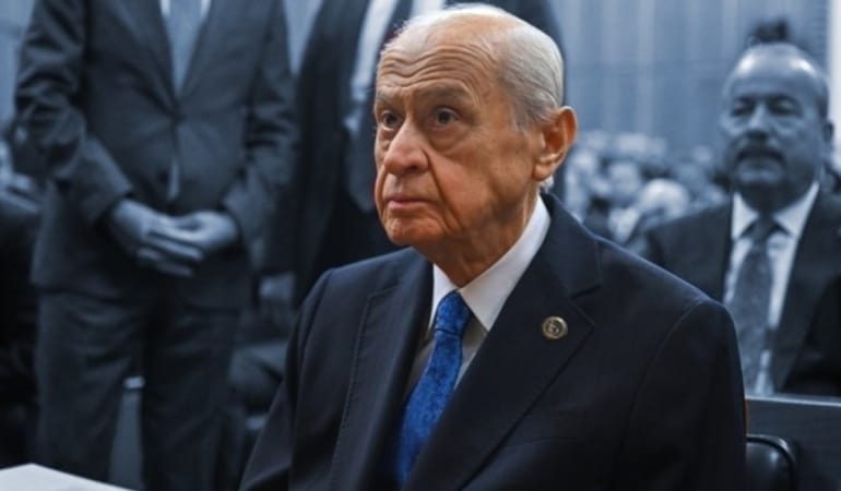 MHP’DEN FLAŞ KARAR: CHP İLE GÖRÜŞME YOK!