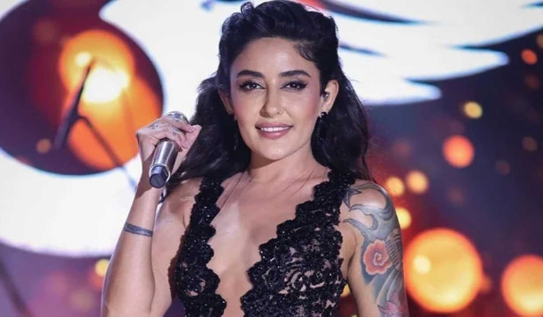 MELEK MOSSO’DAN ESTETİK AÇIKLAMASI