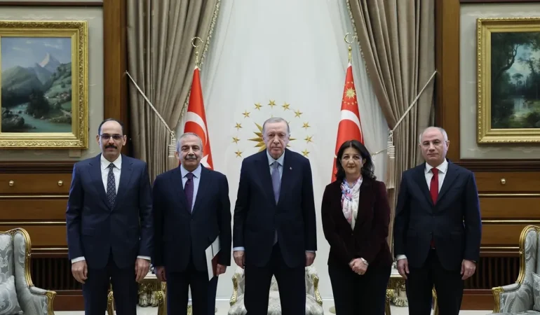 ERDOĞAN İLE DEM PARTİ HEYETİ ARASINDA KRİTİK GÖRÜŞME!