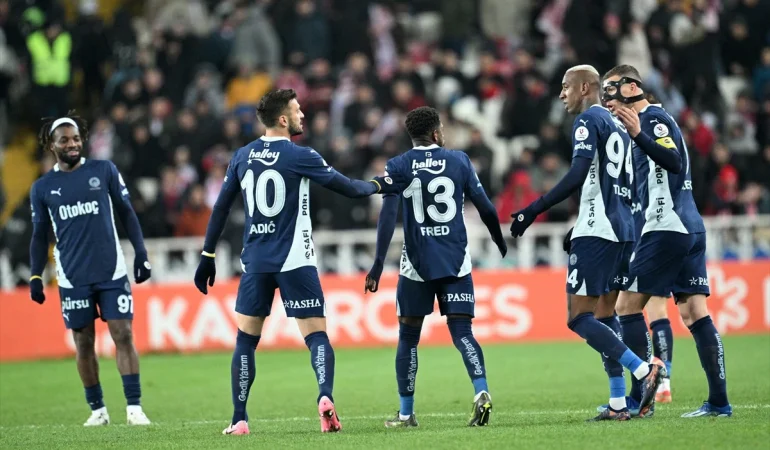 FENERBAHÇE SİVASSPOR’U DEPLASMANDA 3-1 MAĞLUP ETTİ