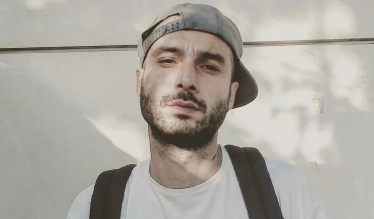 SANSAR SALVO’YA BABASINI DÖVMEKTEN HAPİS İSTEMİ