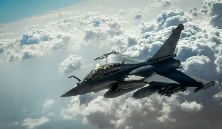 HİNDİSTAN-PAKİSTAN ÇATIŞMASININ FATURASI FRANSA’YA KESİLDİ