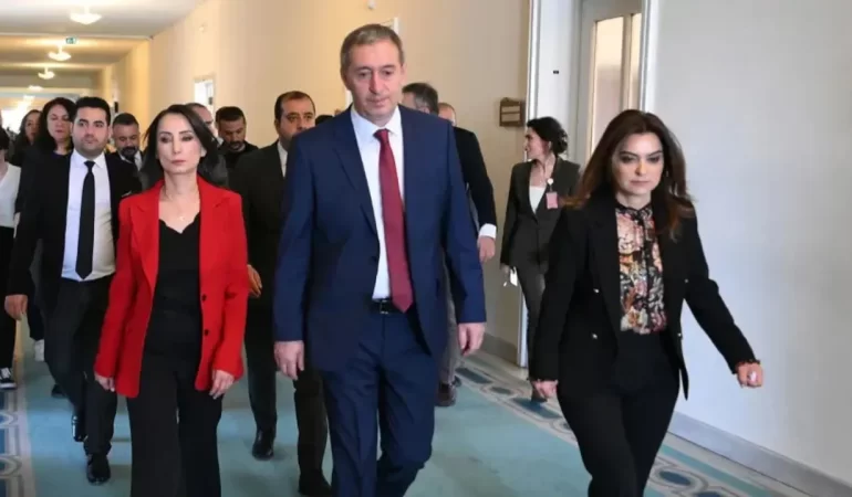 DEM PARTİ, KAYYUM UYGULAMALARINA SON VERİLMESİNİ İSTİYOR