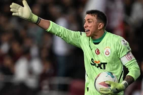 fernando-muslera-galatasaray-tarihine-gecti-bulent-korkmazin-rekoruna-ortak-oldu-mx5v