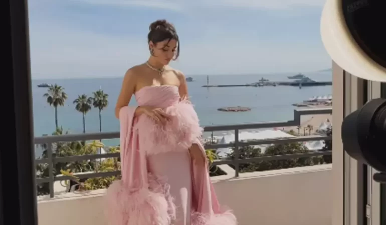CANNES’DA HANDE ERÇEL RÜZGARI