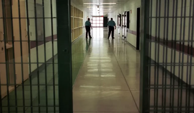 İNFAZ YASASI’NDA 50 BİN MAHKUMUN ÖNÜNÜ TIKAYAN 3 NEDEN