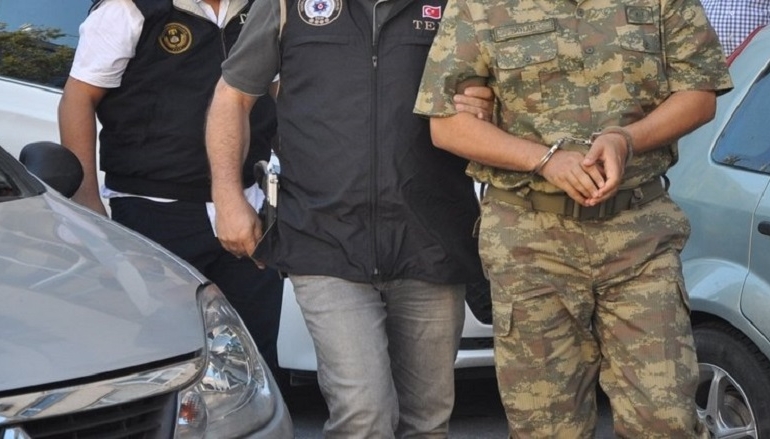 İSTANBUL VE İZMİR’DE FETÖ OPERASYONU: 176 ASKER HAKKINDA GÖZALTI KARARI