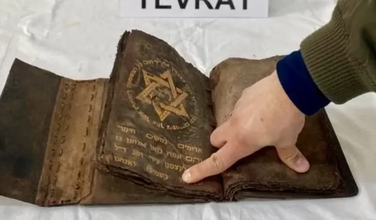 KIRŞEHİR’DE 700 YILLIK TEVRAT BULUNDU