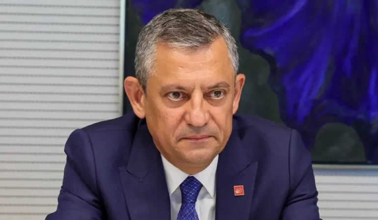 CHP, Tüm Başkanlarını Ankara’ya Topluyor: Gündem Yolsuzluk Operasyonları