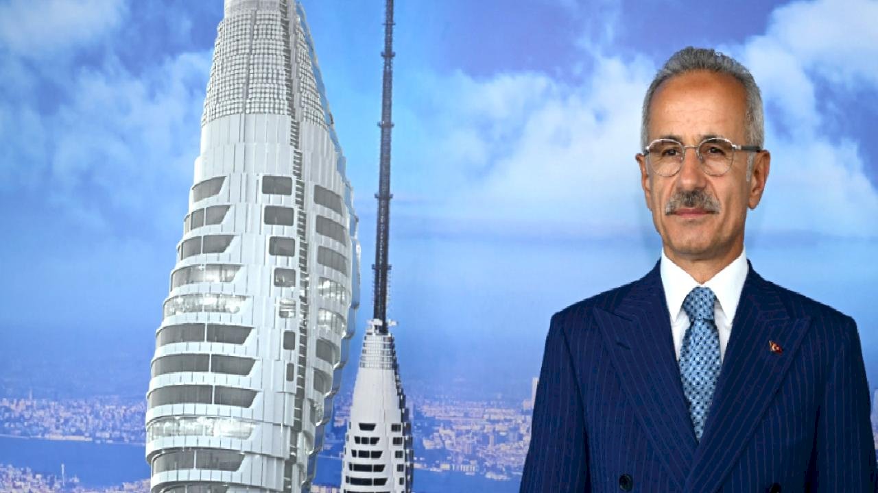 abdulkadir-uraloglu-30-buyuksehirde-yeni-kule-projeleri-hayata-gecirilecek-jGFcBc8Y