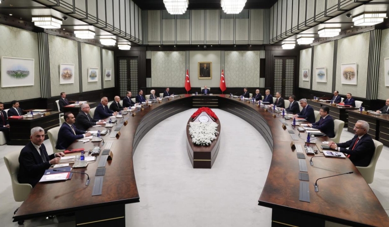 Kabine Değişikliği Gündemde: 4 Bakanın Görevden Alınacağı İddia Edildi