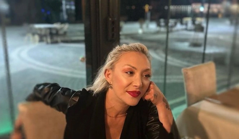 Arabesk Müziğin Güçlü Sesi Güllü Hayata Veda Etti