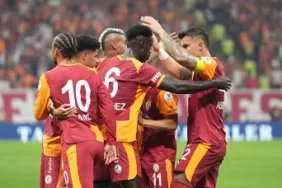 68baaef97fbc8_galatasaray-icin-frankfurtta-bilet-alarmi_t