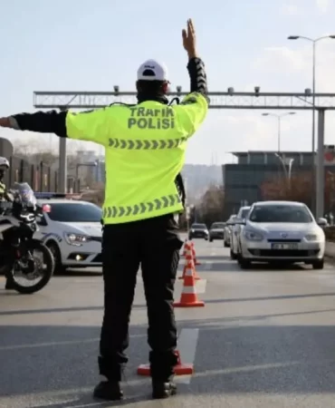 68ef6156298da505__w1200xh671