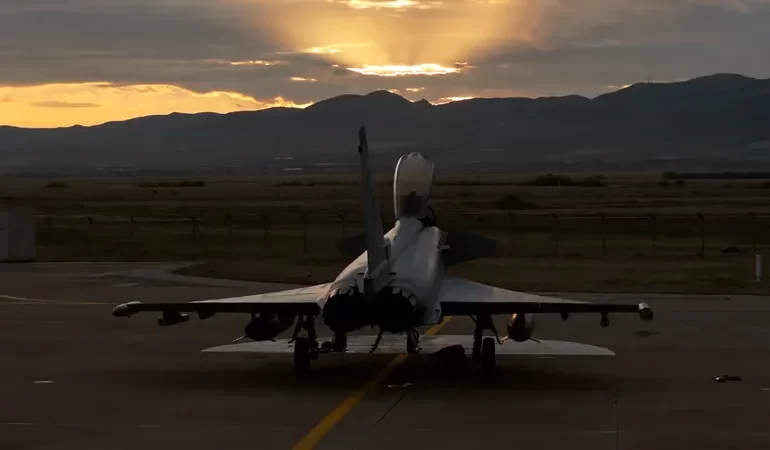 EUROFIGHTER’LAR TÜRK HAVA SAHASINDA F-16’LAR TARAFINDAN KARŞILANDI