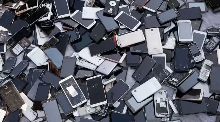 5G DÖNEMİ BAŞLIYOR: TÜRKİYE’DE 63 MİLYON TELEFON ÇÖPE GİDEBİLİR