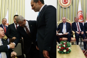 erdogan-ve-davutoglu-yillar-sonra-ayni-karede-gelecek-partisi-sessizligi-bozdu-wh2w