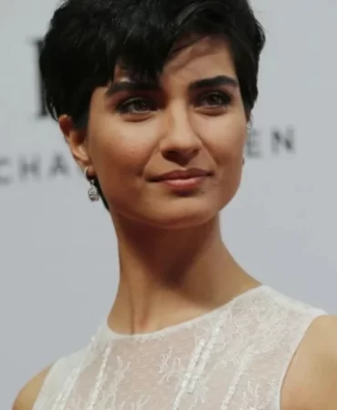 tuba-buyukustune-hakan-sabanci-sorusu-utaniyorum-to2d