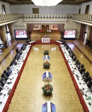 691eb3a51dbf3411__w1200xh674