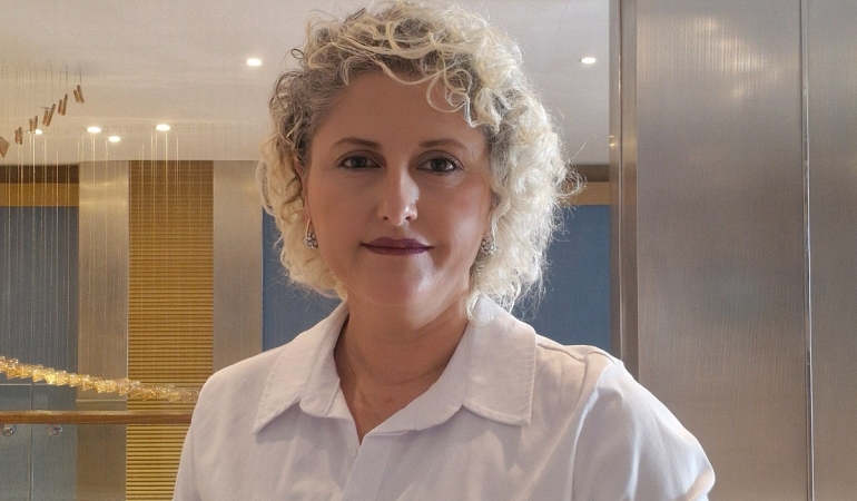 YELİZ ŞENYUVA: ONKOLOJİ HASTALARININ PSİKOLOJİK YÜKLERİ