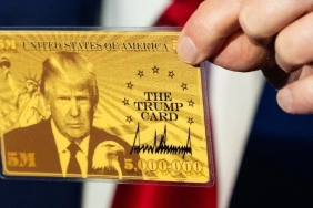 1-kart-ile-kasaya-13-milyar-dolar-koydu-5oxe