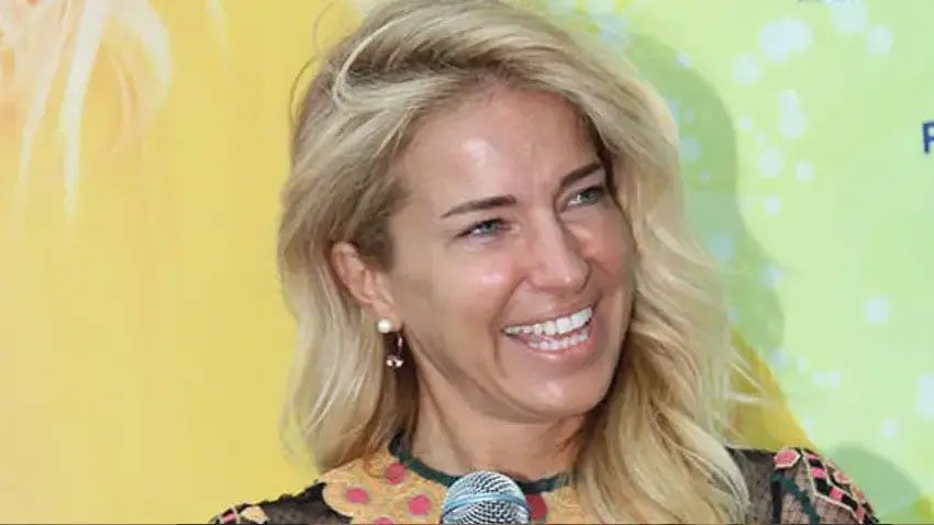 BURCU ESMERSOY'DAN ŞAŞIRTAN AÇIKLAMA: "6 YILDIR EMEKLİYİM" 3 54rethger4t5yg45erthg vd6o