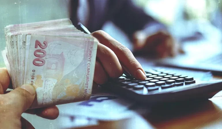 ASGARİ ÜCRET PAZARLIĞINDA KRİTİK HAFTAYA GİRİLDİ: YENİ ÜCRET İÇİN MARATON CUMA GÜNÜ BAŞLIYOR