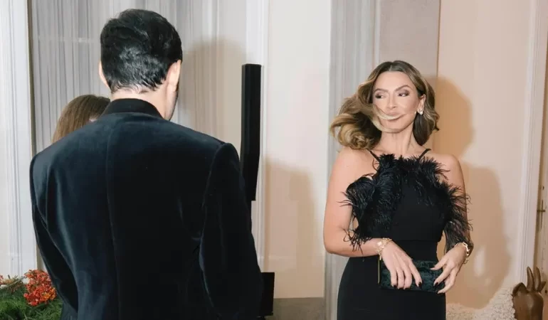 Hadise Merdivenlerdeki Pozuyla Sosyal Medyayı Salladı!