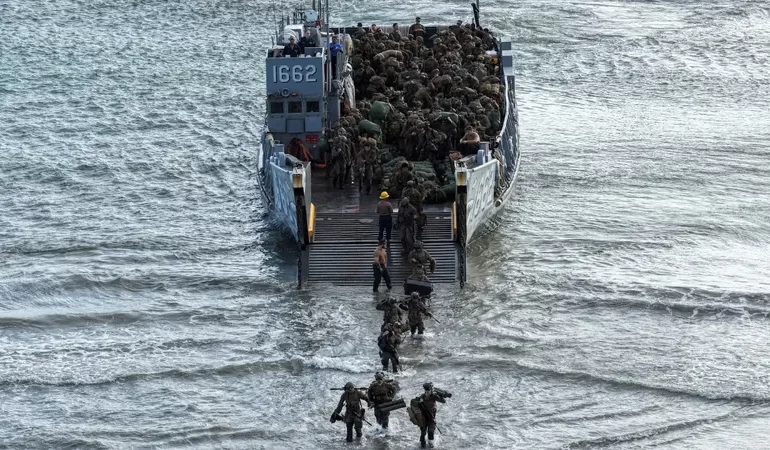 ABD’DEN SAVAŞ HAZIRLIĞI: DEV ASKERİ YIĞINAK ORTAYA ÇIKTI
