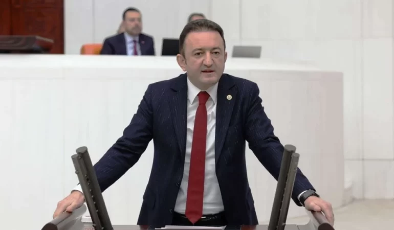 BARIŞ BEKTAŞ’TAN ÇARPICI UYARI: “BU SORUN ÇÖZÜLMEZSE TÜRKİYE AÇLIKLA KARŞI KARŞIYA KALIR”