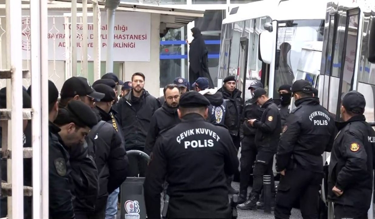 BAHİS SORUŞTURMASINDA ÇEMBER DARALIYOR: 37 ŞÜPHELİ GENİŞLETİLEN OPERASYONUN ARDINDAN ADLİYEYE SEVK EDİLDİ