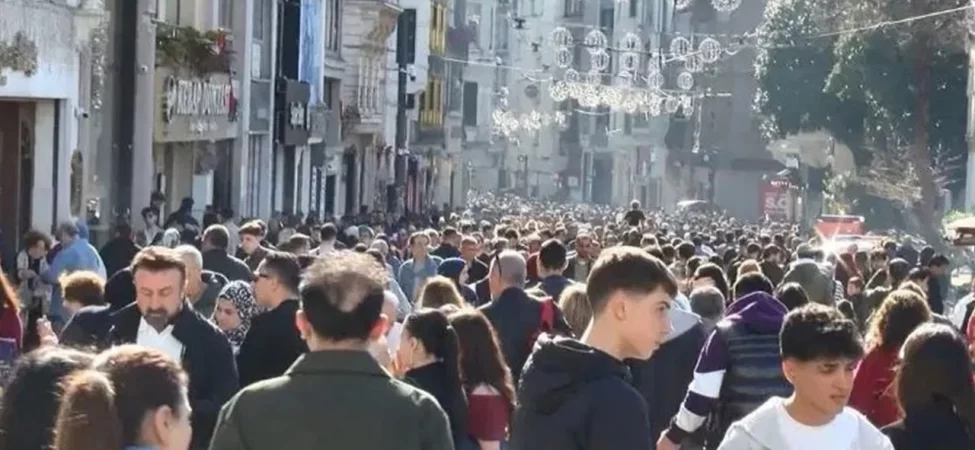 guvencesizlik-ve-yoksulluk-tetikliyor-turkiyede-dogurganlik-hizi-dusuyor-i7ut