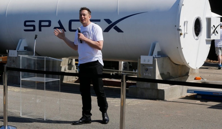 HEDEF 800 MİLYAR DOLAR: SPACEX HIZ VERDİ, AY ÜSSÜ PROJESİ GÜNDEMDE